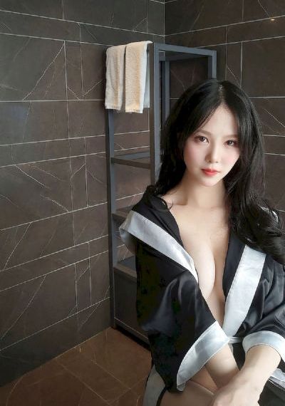 69女同志三人行亚洲人