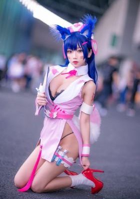 julia紧身裙女教师在线视频